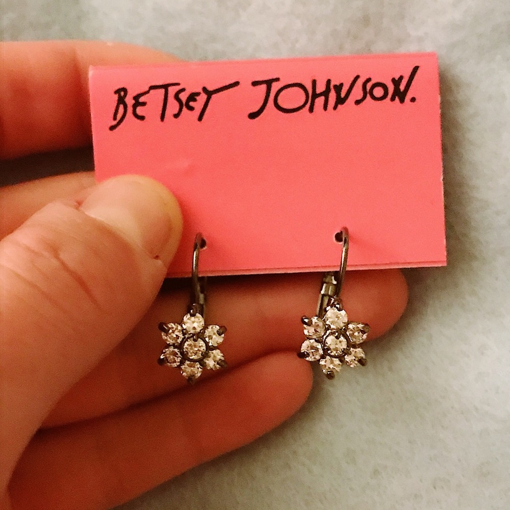 Betsey Johnson flower earrings